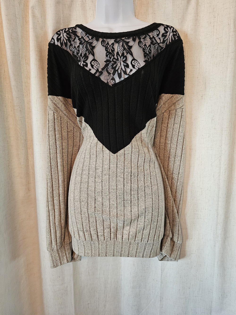 SHEIN Black & Tan Lace Yoke Ribbed Long Sleeve Sweater